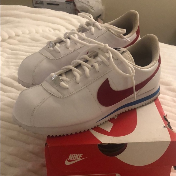 Nike Shoes - Nike Cortez